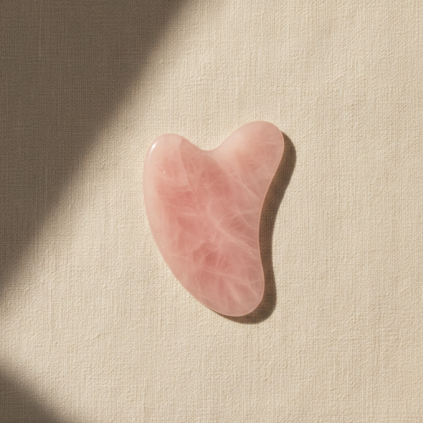 Gua sha quartz rose sculpté